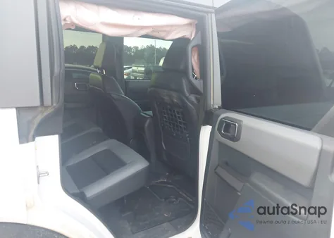 2024 Ford Bronco Black Diamond z USA, uszkodzony, nr VIN 1FMEE1BH9RLA64061